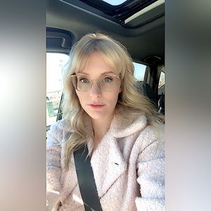 Meet your Posher, Holly